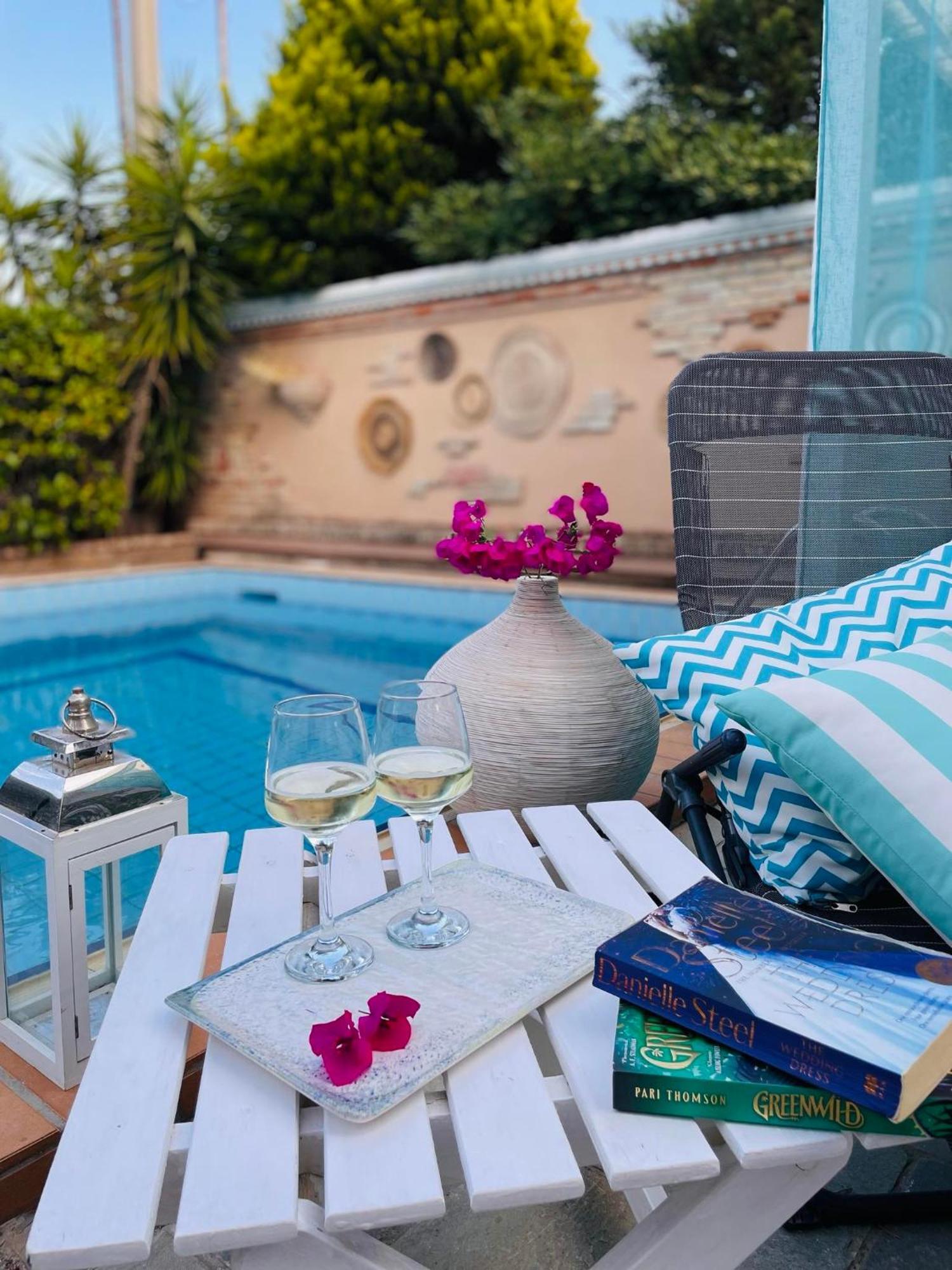 Holiday home Thepoolhouse Artemida